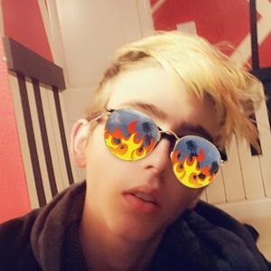 Meet your Posher, Drew